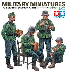 1:35 GERMAN SOLDIERS AT REST