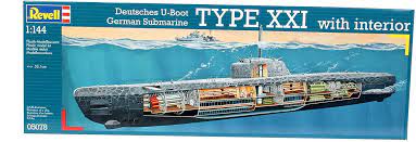 1:144 GERMAN SUBMARINE TYPE XXI WITH INTERIOR