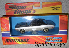 1:43 SUPER KINGS 1971 DODGE CHALLENGER - Silver