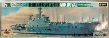 1:700 ARK ROYAL BRITISH AIRCRAFT CARRIER (OPEN BOX)