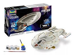1:670 STAR TREK: U.S.S. VOYAGER NCC-74656: VOYAGER (BUILD & PAINT)