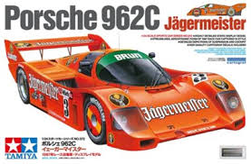 1:24 PORSCHE 962C JÄGERMEISTER