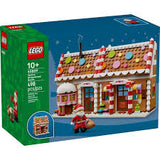 FESTIVE GINGERBREAD HOUSE
