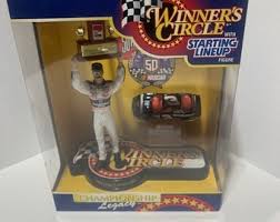 1998 KENNER WINNER'S CIRCLE WITH STARTING LINEUP FIGURE: 1994 DALE EARNHARDT