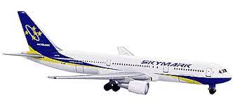 1:500 SKYMARK B767-300