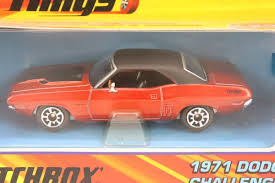1:43 SUPER KINGS 1971 DODGE CHALLENGER - Orange