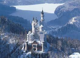 THE CASTLE OF NEUSCHWANSTEIN, GERMANY (4000 PC)