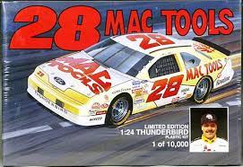 1:24 28 MAC TOOLS THUNDERBIRD (LIMITED EDITION 1 OF 10,000)