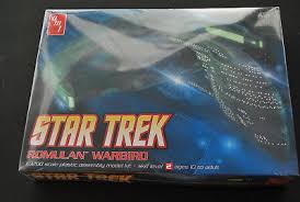 1:3200 STAR TREK: ROMULAN WARBIRD