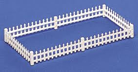 PICKET FENCE