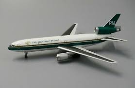 1:500 PAKISTAN INTERNATIONAL DOUGLAS DC-10