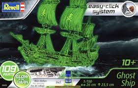 1:150 GHOST SHIP (GLOW IN THE DARK)(EASY-CLICK SYSTEM)