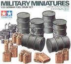 1:35 GERMAN FUEL DRUM SET