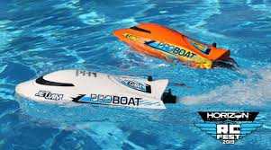 JET JAM 12" RTR SELF-RIGHTING POOL RACER (COLOR MAY VARY)